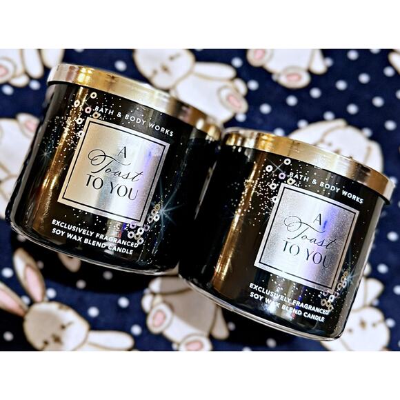 Lot of 2 Bath & Body Works A Toast to You Large 3-Wick Candle 14.5oz - Picture 2 of 4